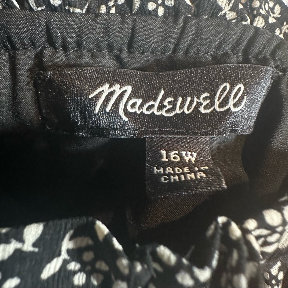 Madewell Plus Sophia Cami Tiered Mini Dress in Micro Daisy Black Size 16W - Picture 7 of 16